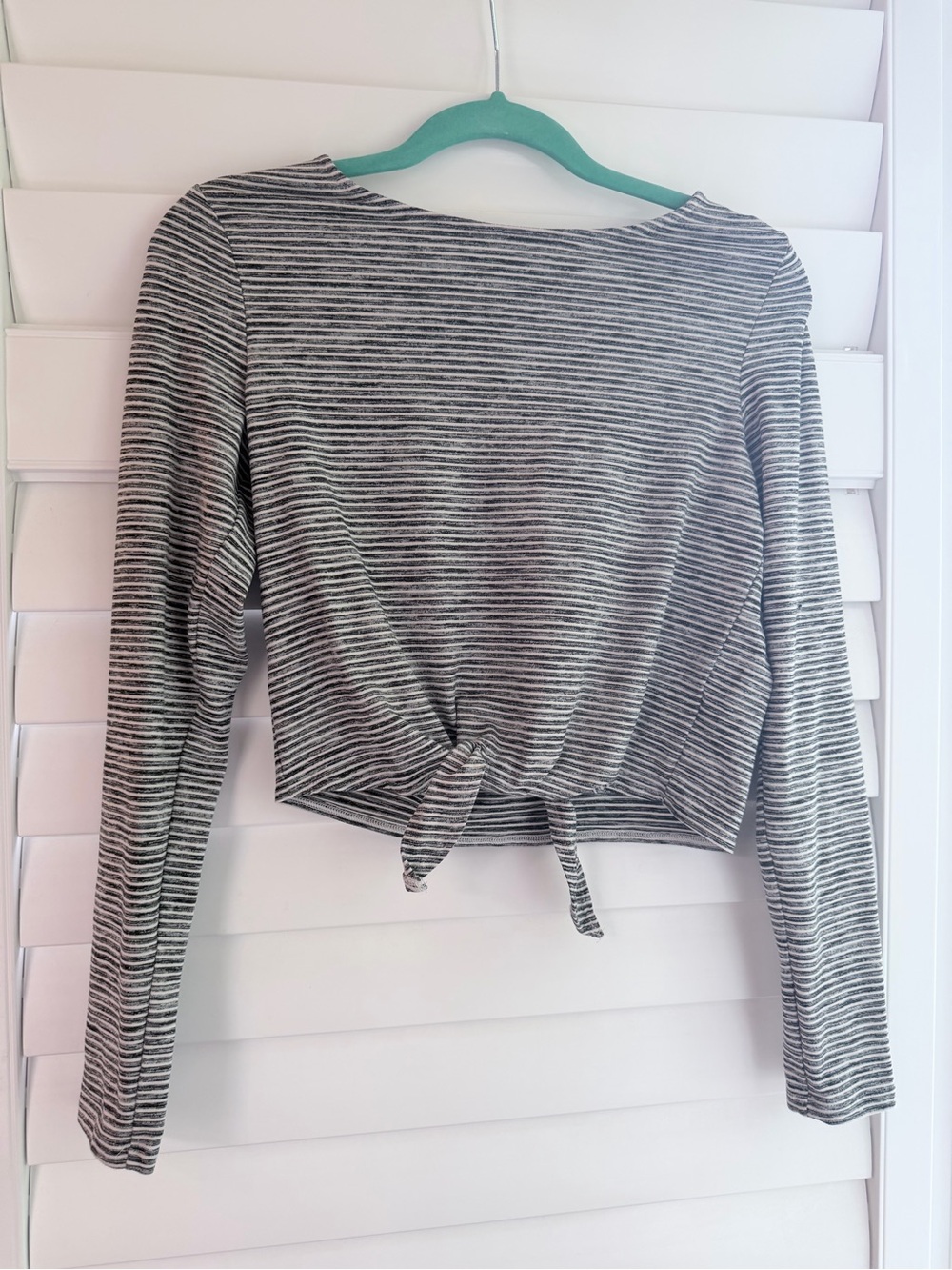 American Eagle Outfitters Black and White Striped Tie-Front Long Sleeve Top